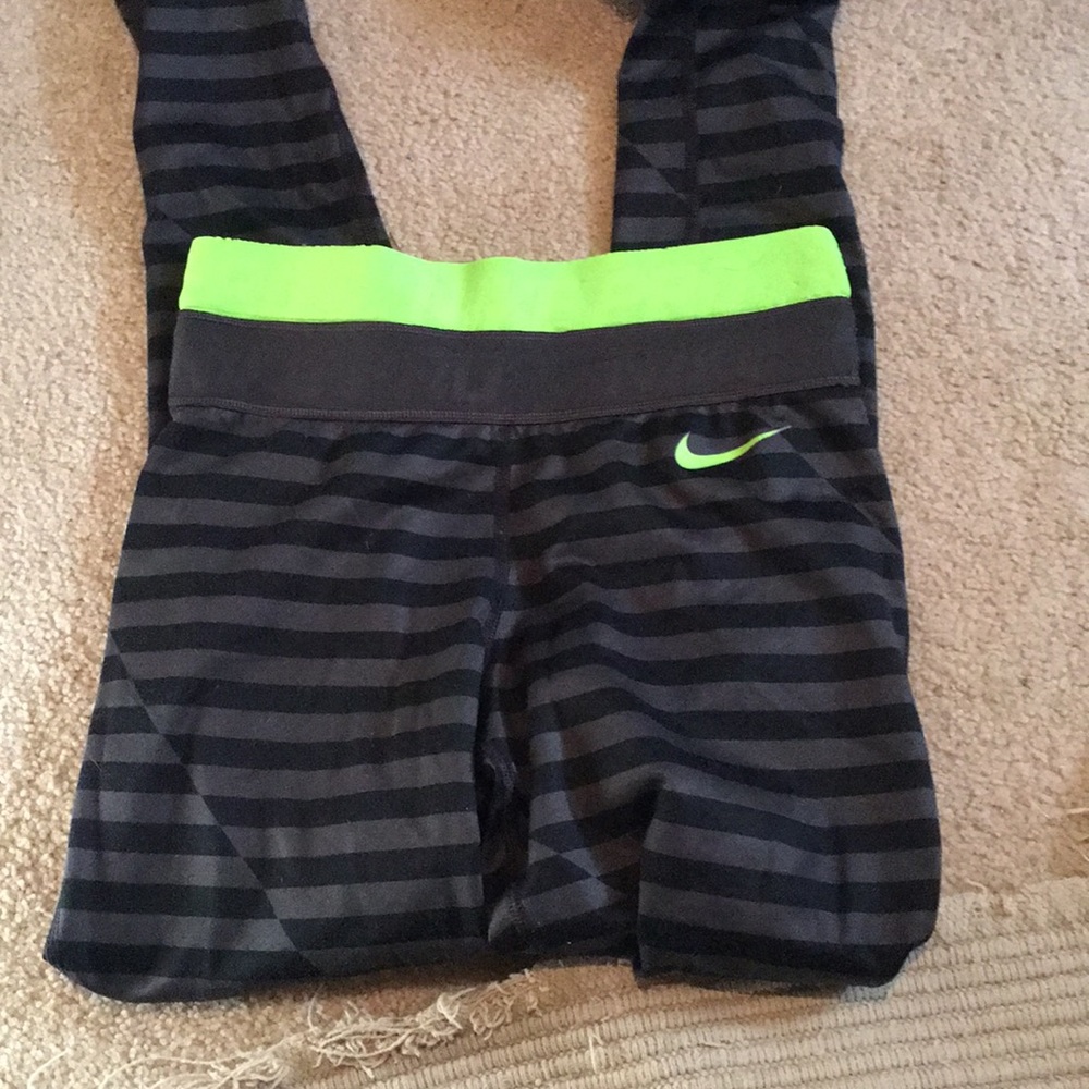 Nike pro leggings dri fit